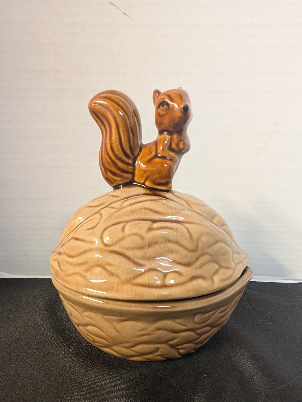 Vintage Ceramic Lidded Nut Dish Shaped Walnut Squirrel Candy Farmhouse Decor MCM